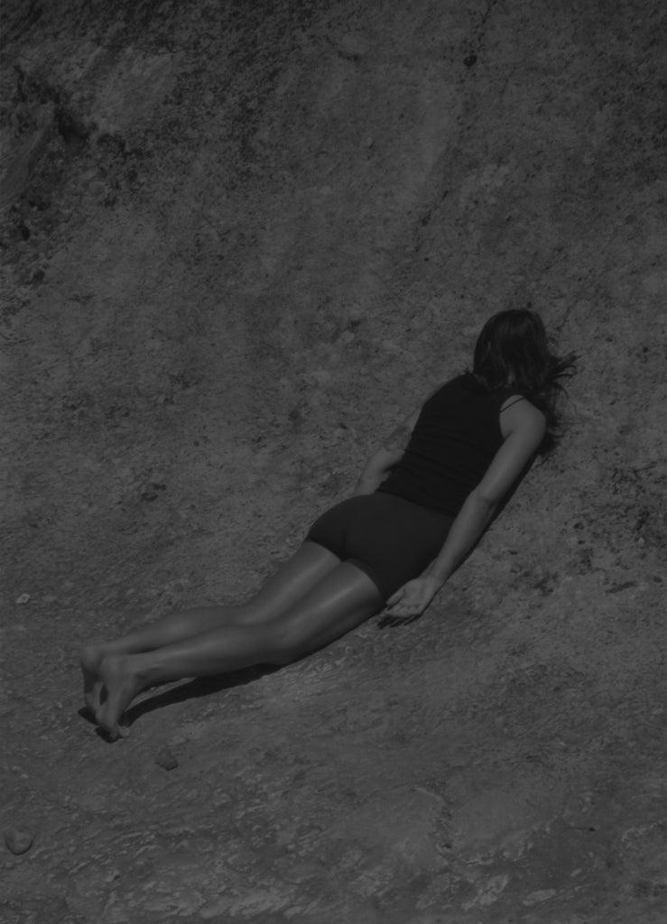 LES YEUX FERMÉS – Eliot Nasrallah